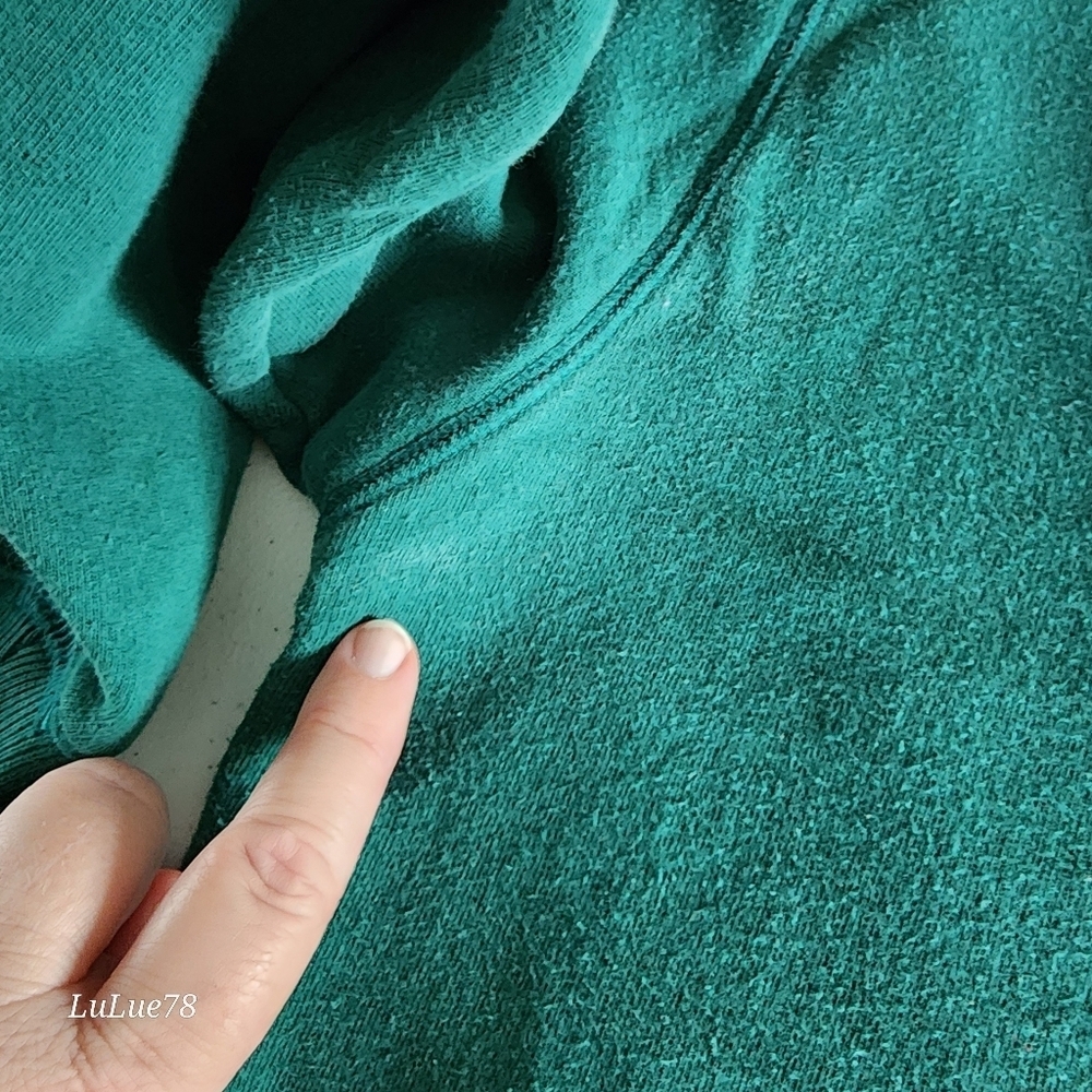 Vintage Disney Store Green Embroidered Tigger Sweatshirt Large - Picture 10 of 16
